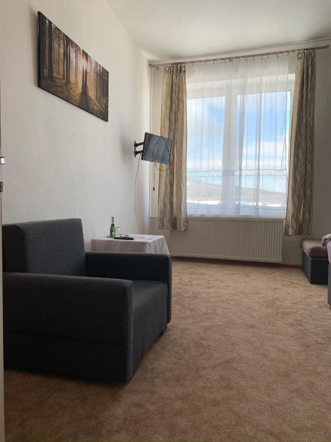 Ubytovanie Violet Ważec Zewnętrze zdjęcie