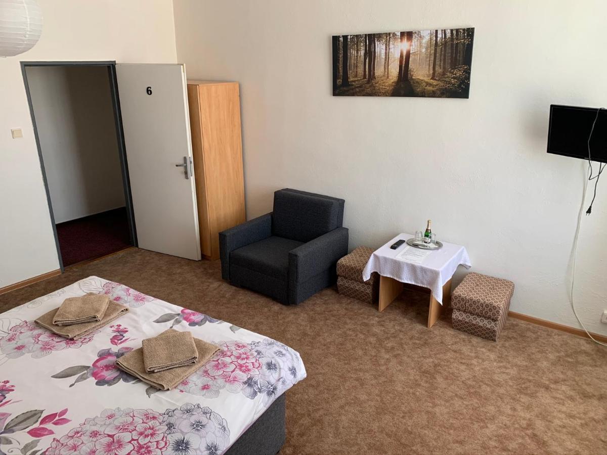 Ubytovanie Violet Ważec Zewnętrze zdjęcie