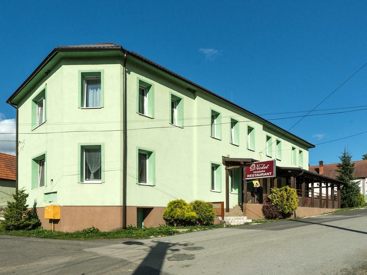 Ubytovanie Violet Ważec Zewnętrze zdjęcie